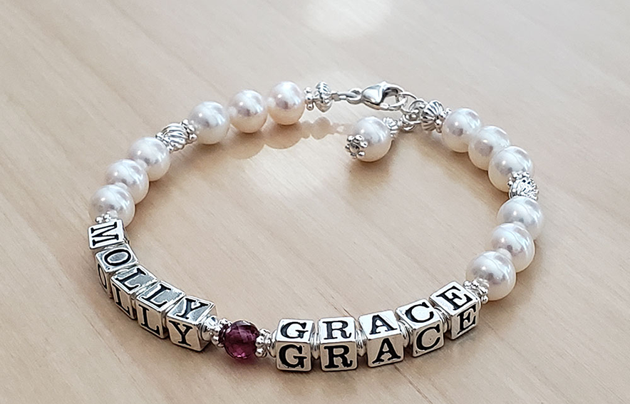 Personalized pearl bracelet