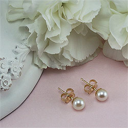 Fine Pearl Stud Earrings - Akoya - 14K Gold/